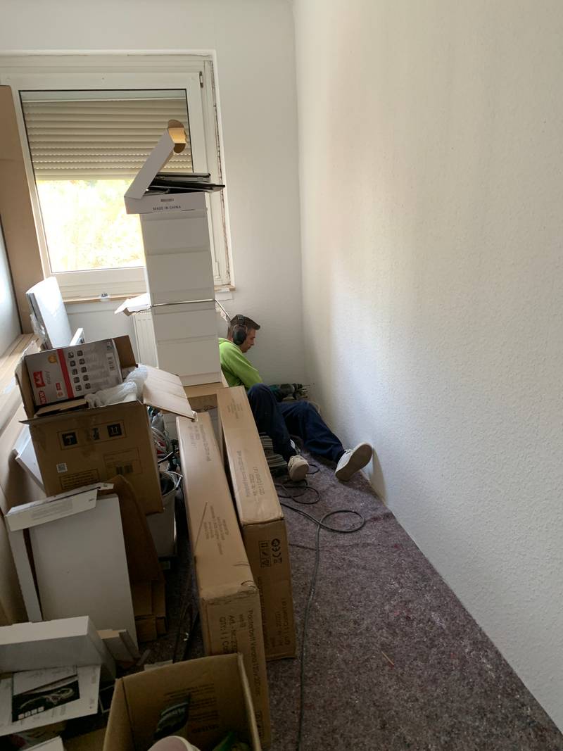 S5 3 Zimmer Etagen Wohnung – Renovierungsphase