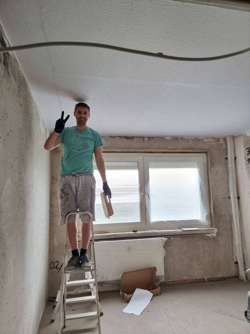 S5 3 Zimmer Etagen Wohnung – Renovierungsphase